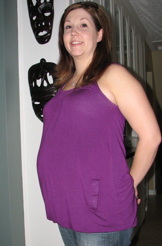 Heather 28 week pregnant with her daughter